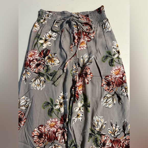 Angie drawstring flowing pants - Picture 2 of 3